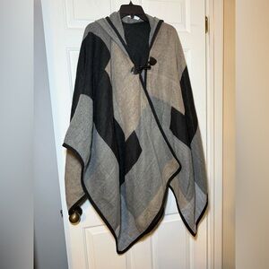 Lane Bryant Womans Block Cape Oversized Hooded Black Gray Tan 1 Size Toggle Plus